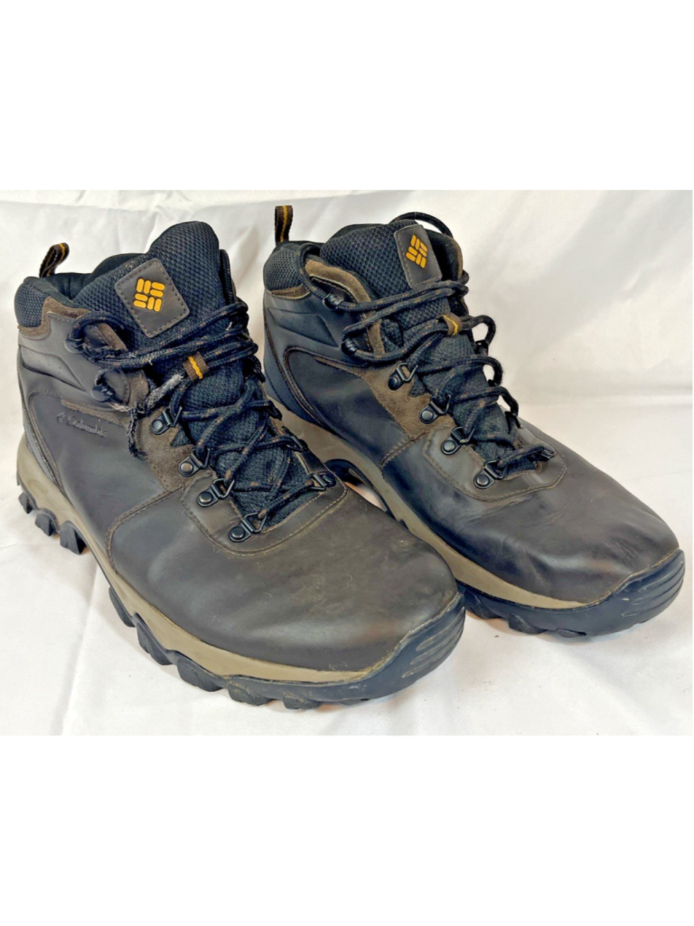 Columbia Newton Ridge Plus II Waterproof Boots Mens 13 Brown Cordovan BM3970-231